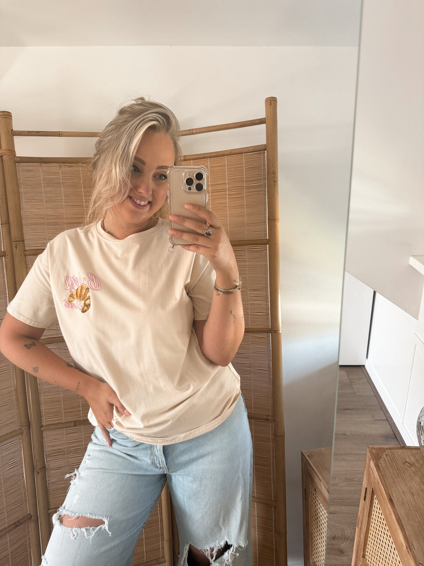 Croissant t-shirt