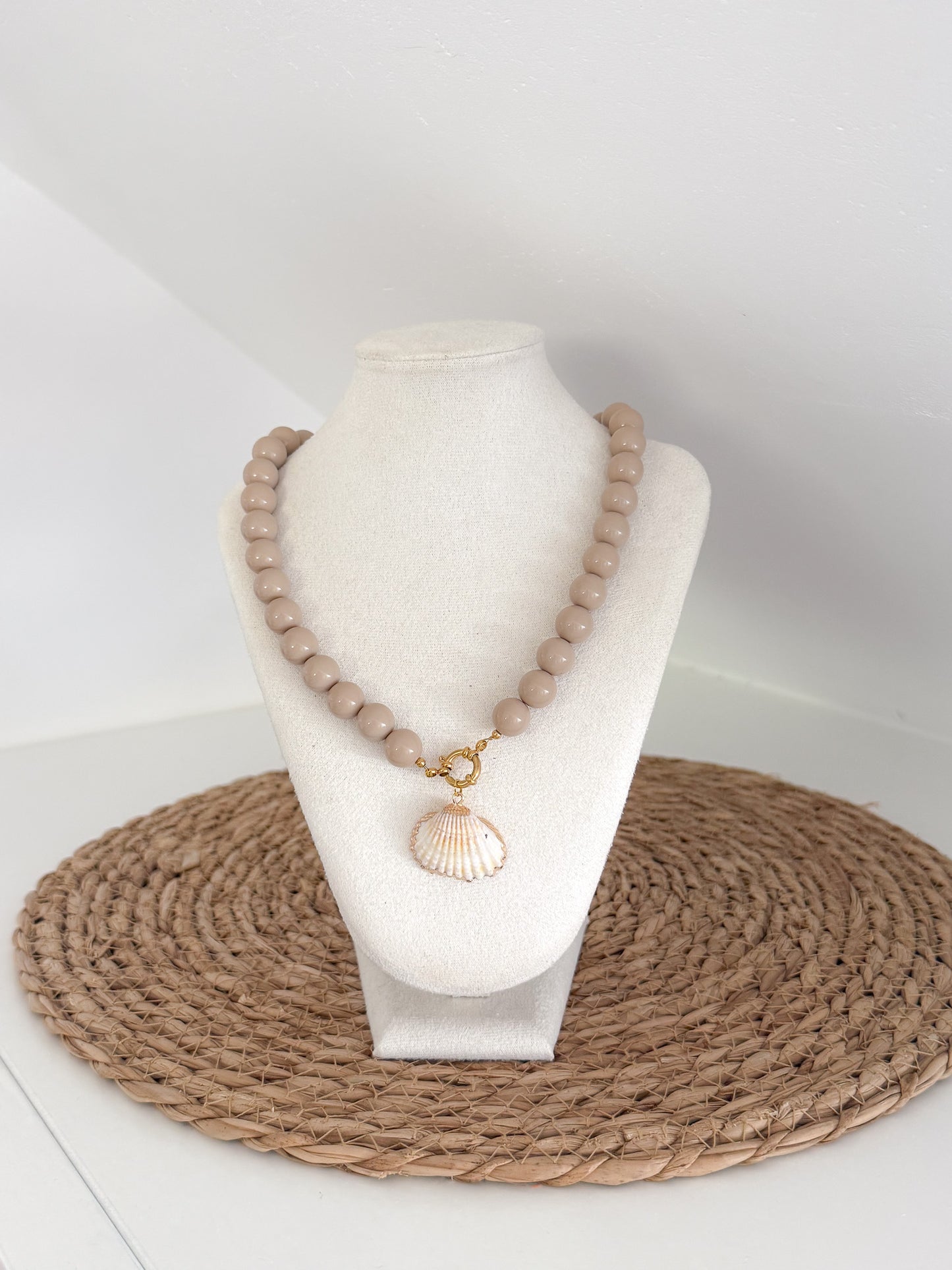 Sunbeads collectie - taupe schelp